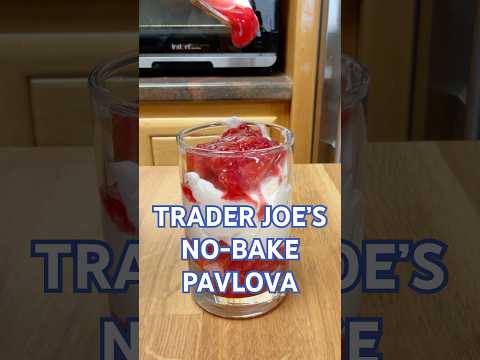Pavlova in 5 mins. Hacks of a pastry chef #nobakedessert #summerdessert #traderjoes